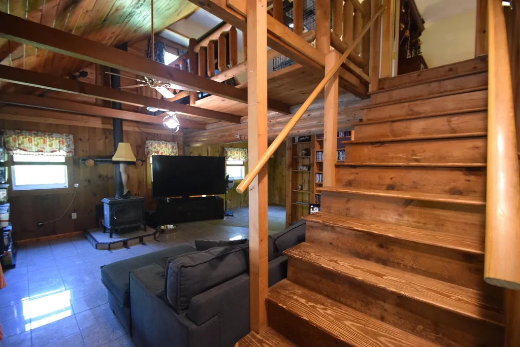 341 Island Pond Road Derry NH 03038