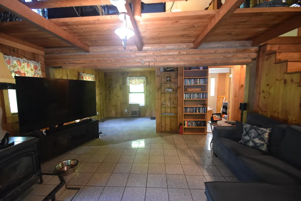 341 Island Pond Road Derry NH 03038