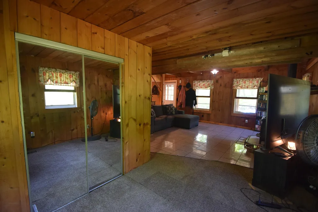 341 Island Pond Road Derry NH 03038
