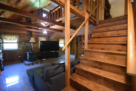 341 Island Pond Road Derry NH 03038