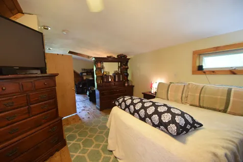 341 Island Pond Road Derry NH 03038