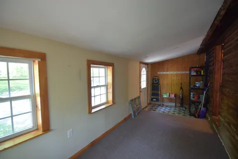 341 Island Pond Road Derry NH 03038