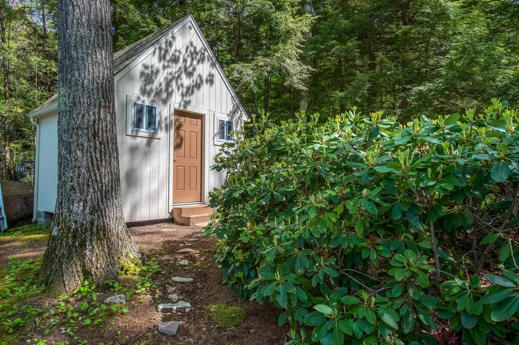 92 Churchill Road Wolfeboro NH 03894