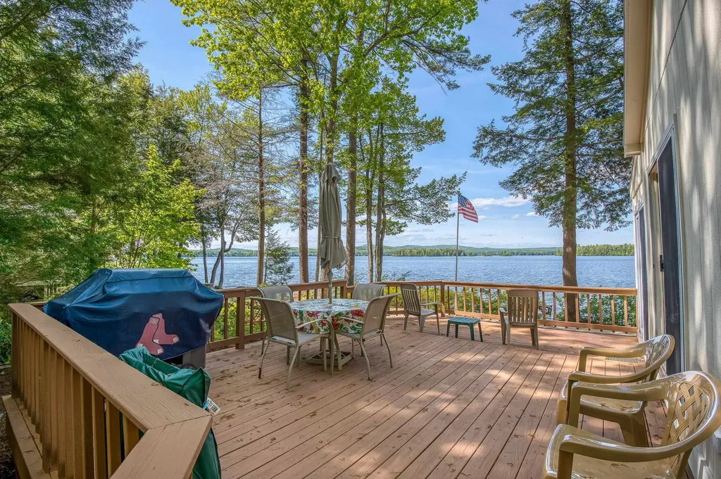 92 Churchill Road Wolfeboro NH 03894