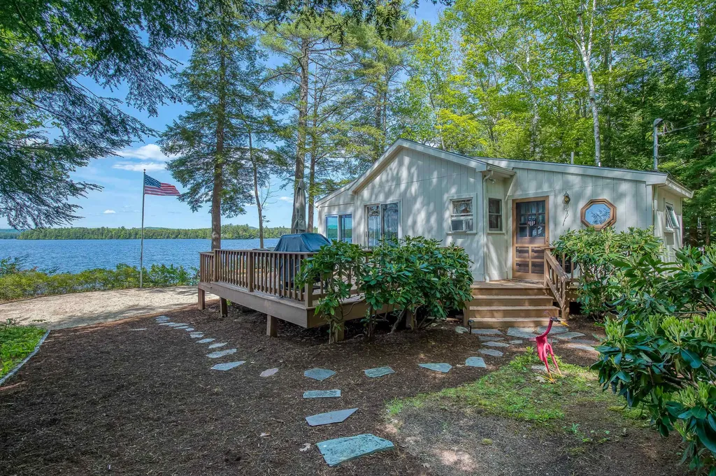 92 Churchill Road Wolfeboro NH 03894