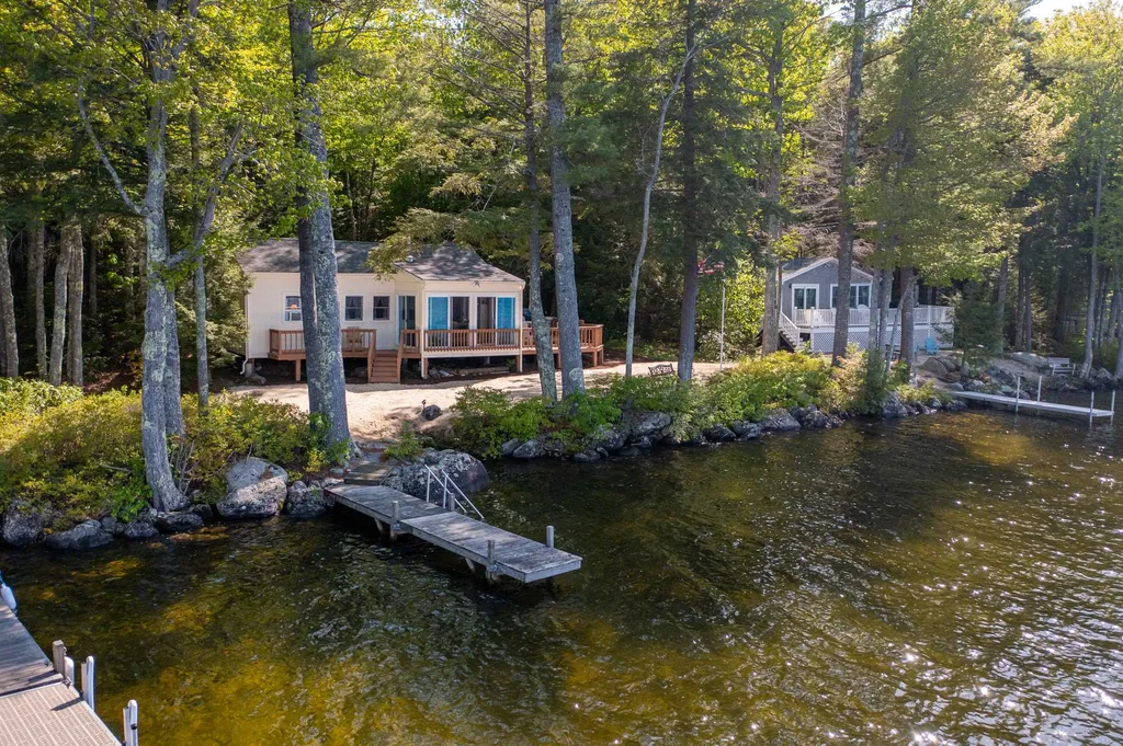 92 Churchill Road Wolfeboro NH 03894