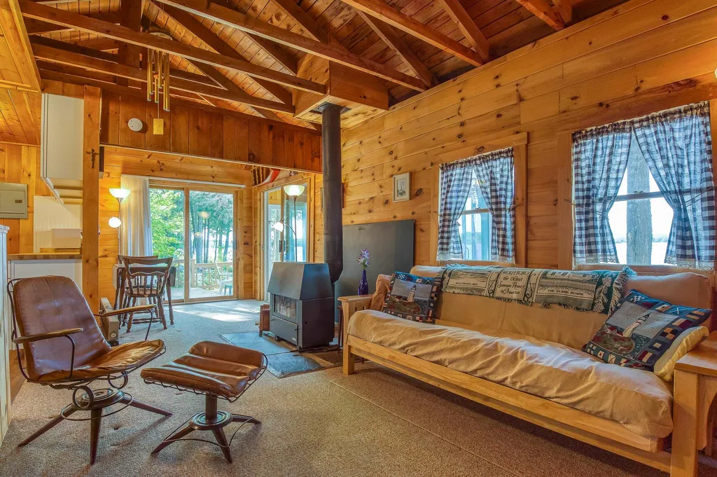 92 Churchill Road Wolfeboro NH 03894