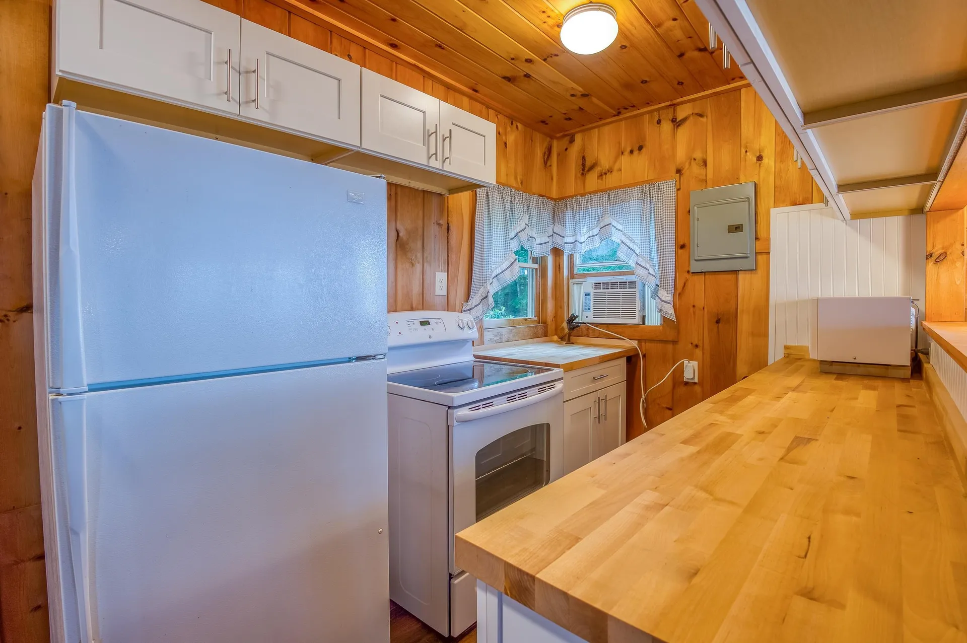 92 Churchill Road Wolfeboro NH 03894