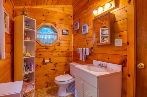 92 Churchill Road Wolfeboro NH 03894