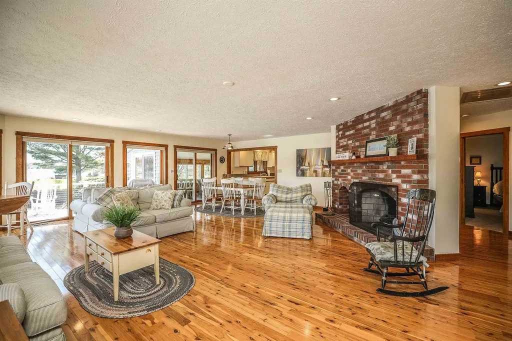 71 Sleepy Hollow Lane Epsom NH 03234