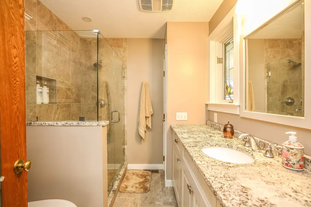 71 Sleepy Hollow Lane Epsom NH 03234