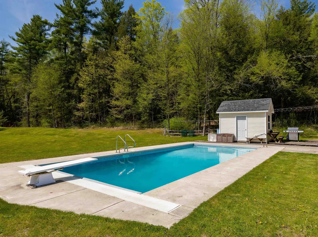 546 Spear Street Charlotte VT 05445