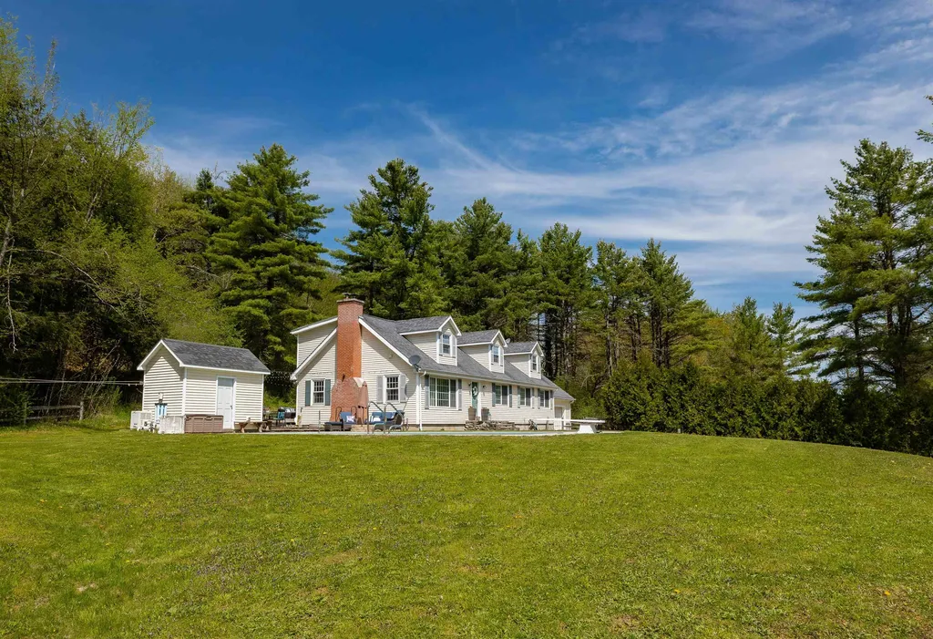 546 Spear Street Charlotte VT 05445
