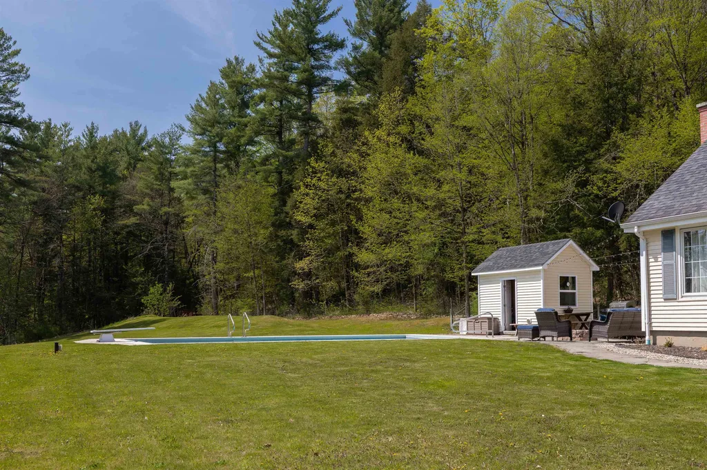 546 Spear Street Charlotte VT 05445