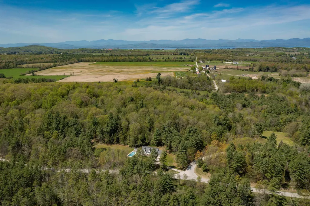 546 Spear Street Charlotte VT 05445