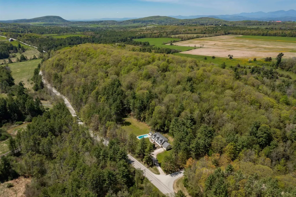 546 Spear Street Charlotte VT 05445