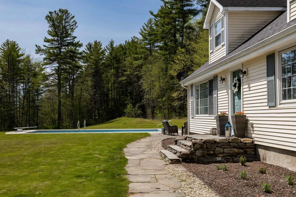 546 Spear Street Charlotte VT 05445