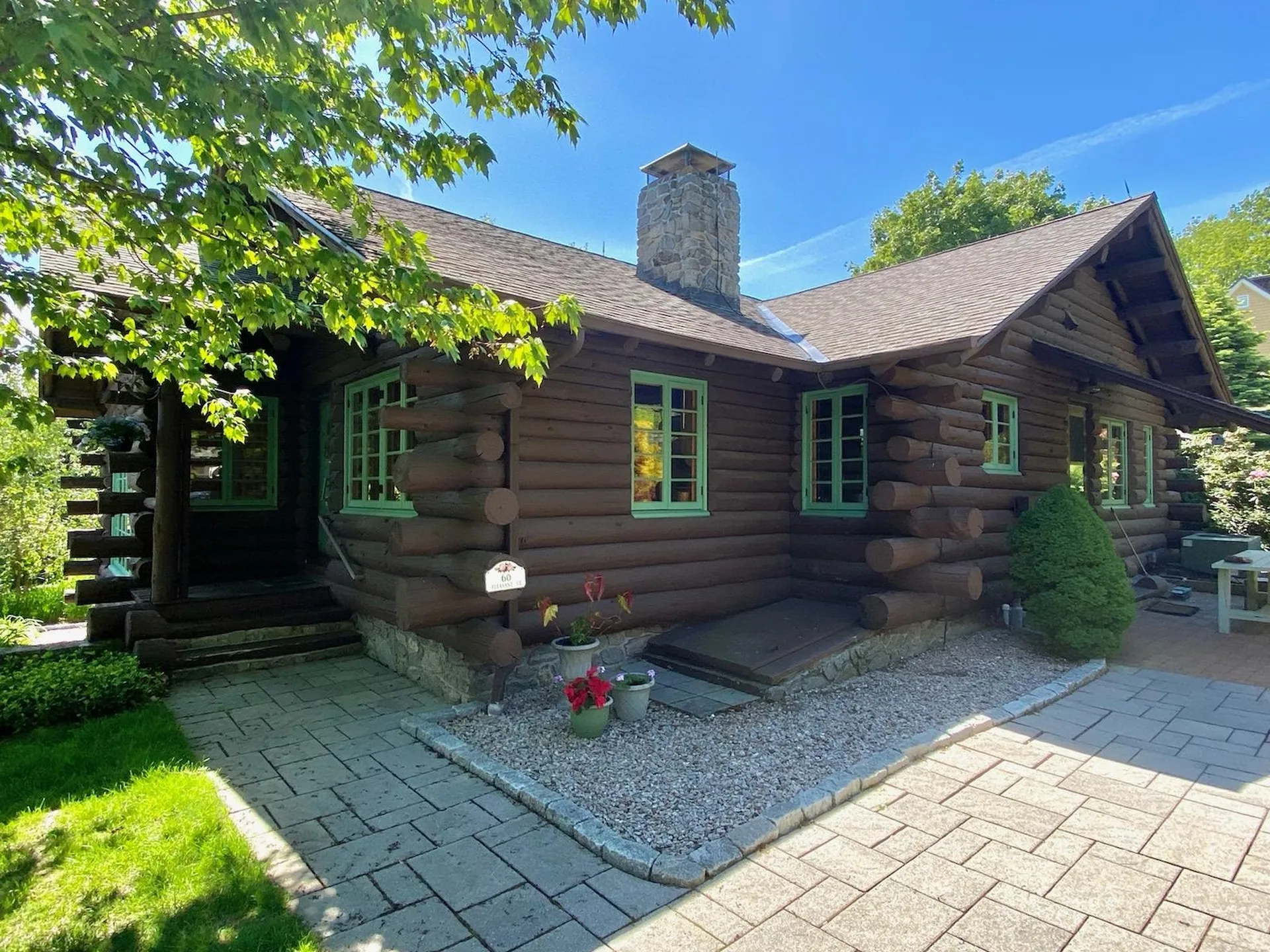 60 Pleasant Street Wolfeboro NH 03894