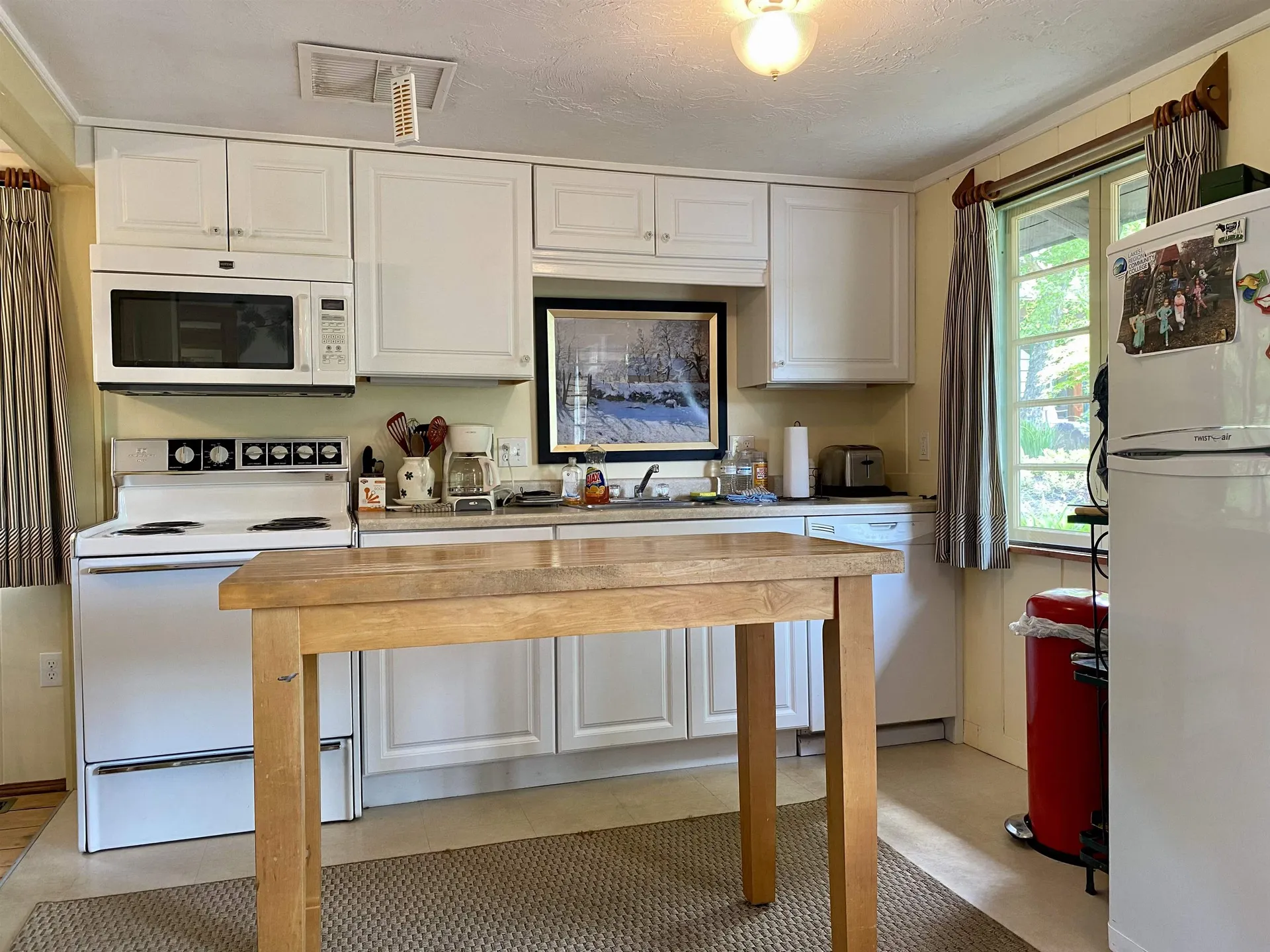60 Pleasant Street Wolfeboro NH 03894