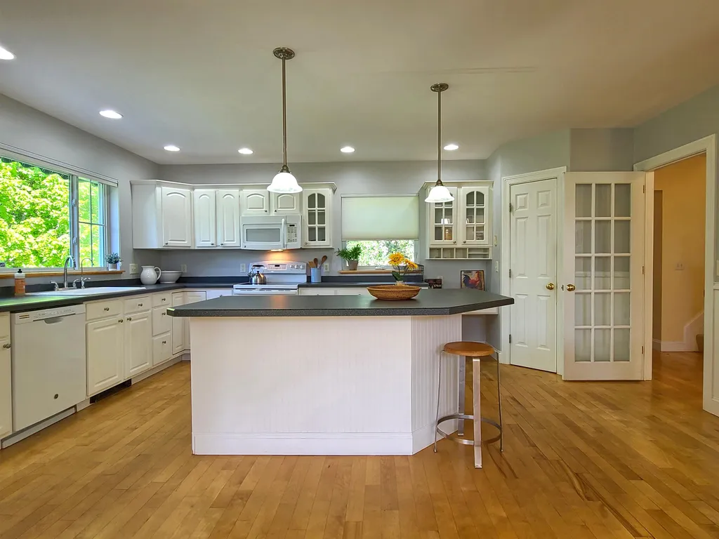 12 Chesapeake Drive Shelburne VT 05482