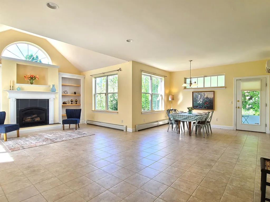 12 Chesapeake Drive Shelburne VT 05482