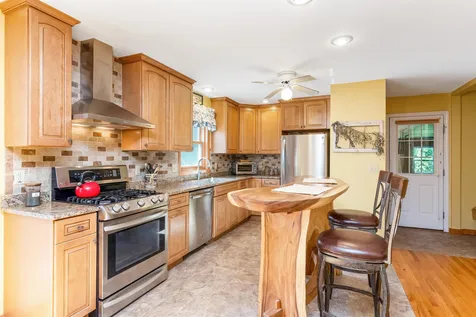 19 Adirondack Street South Burlington VT 05403
