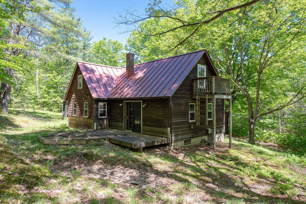634 Old Bristol Road New Hampton NH 03256