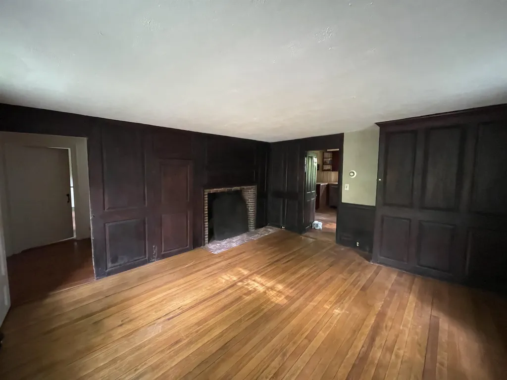 2 Hickory Lane Kensington NH 03833