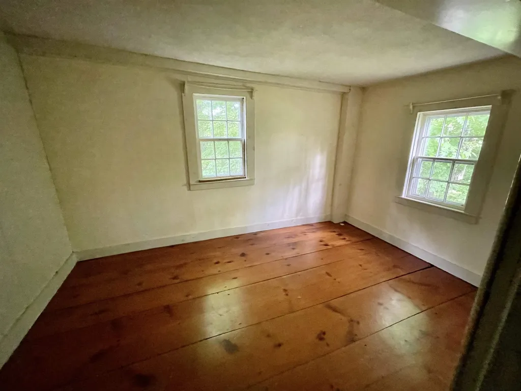 2 Hickory Lane Kensington NH 03833