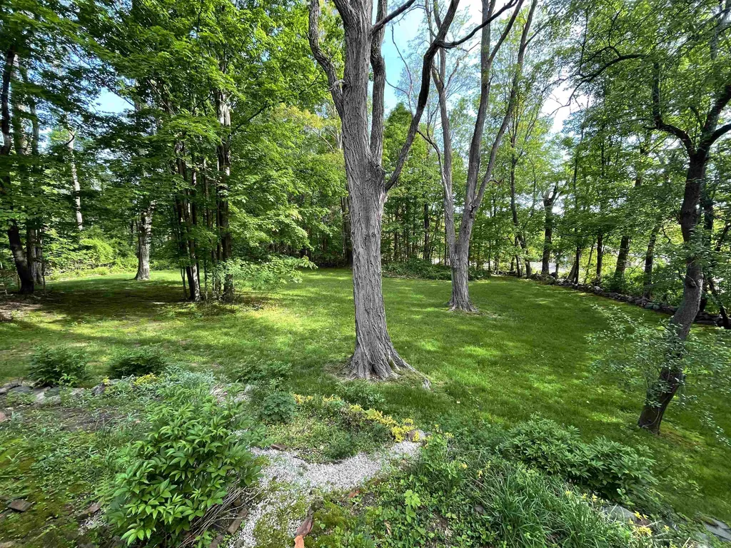 2 Hickory Lane Kensington NH 03833