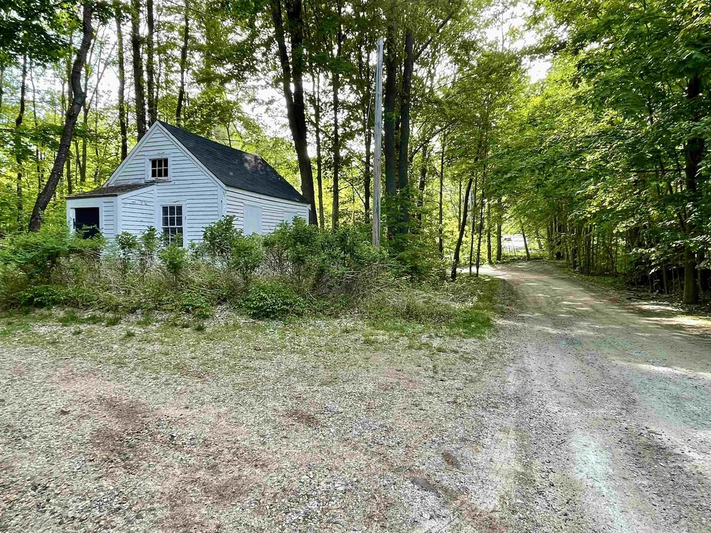 2 Hickory Lane Kensington NH 03833
