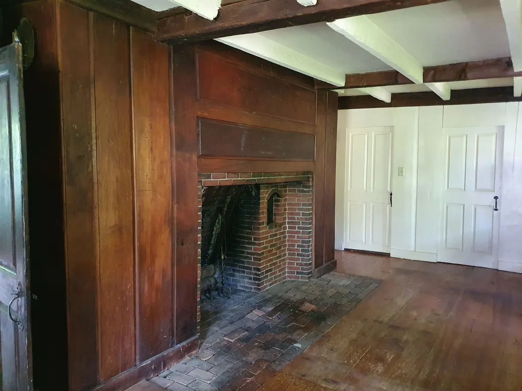 2 Hickory Lane Kensington NH 03833