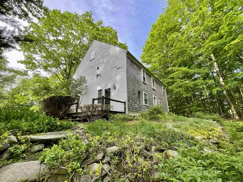 2 Hickory Lane Kensington NH 03833