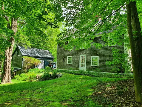 2 Hickory Lane Kensington NH 03833