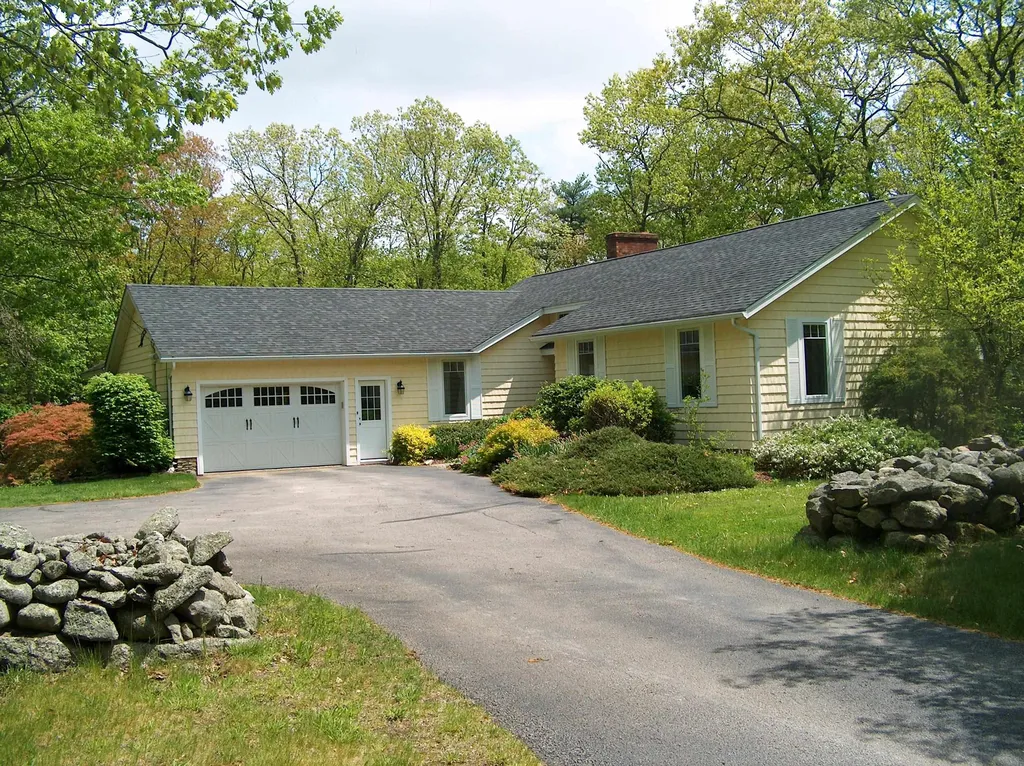 90 Tower Hill Road Candia NH 03034