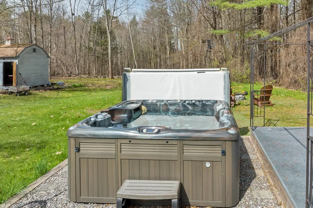 79 Bean Hill Road Northfield NH 03276