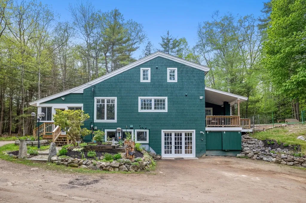 33 Robin Way Meredith NH 03253