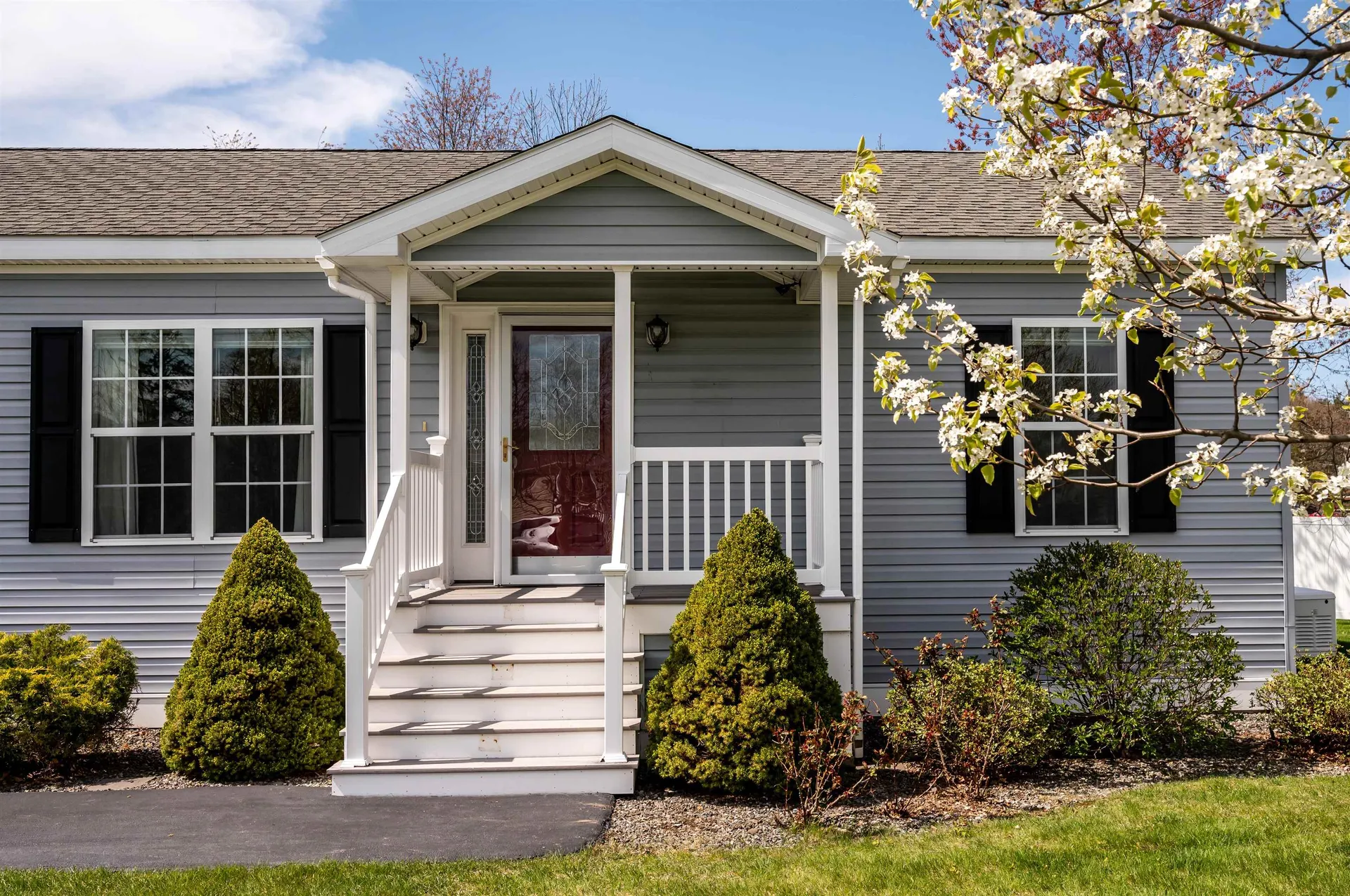 12 Aspen Way North Hampton NH 03862