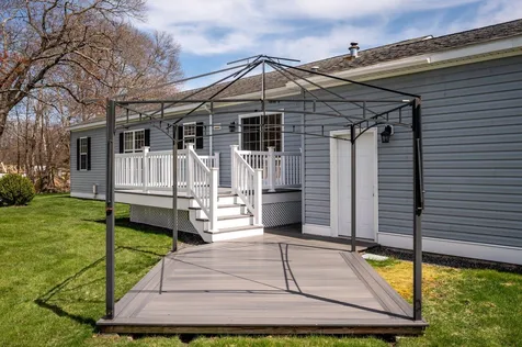 12 Aspen Way North Hampton NH 03862