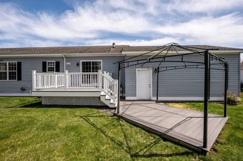 12 Aspen Way North Hampton NH 03862
