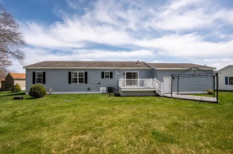 12 Aspen Way North Hampton NH 03862