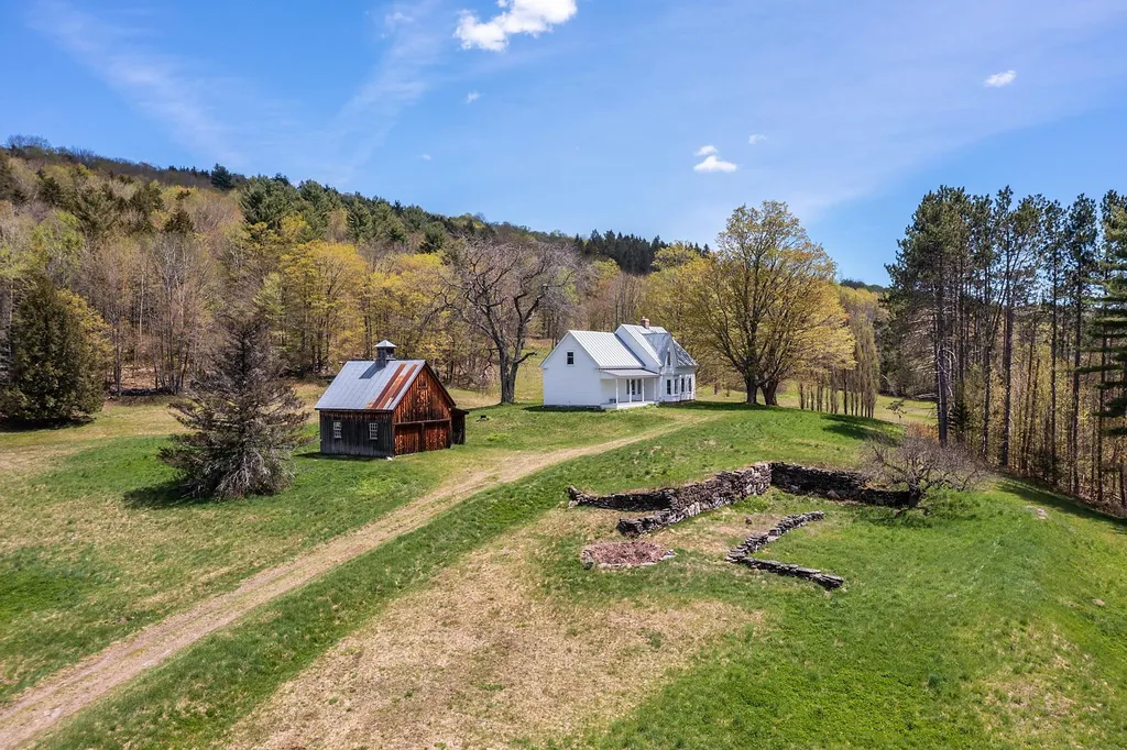 974 East Barnard Road Barnard VT 05031