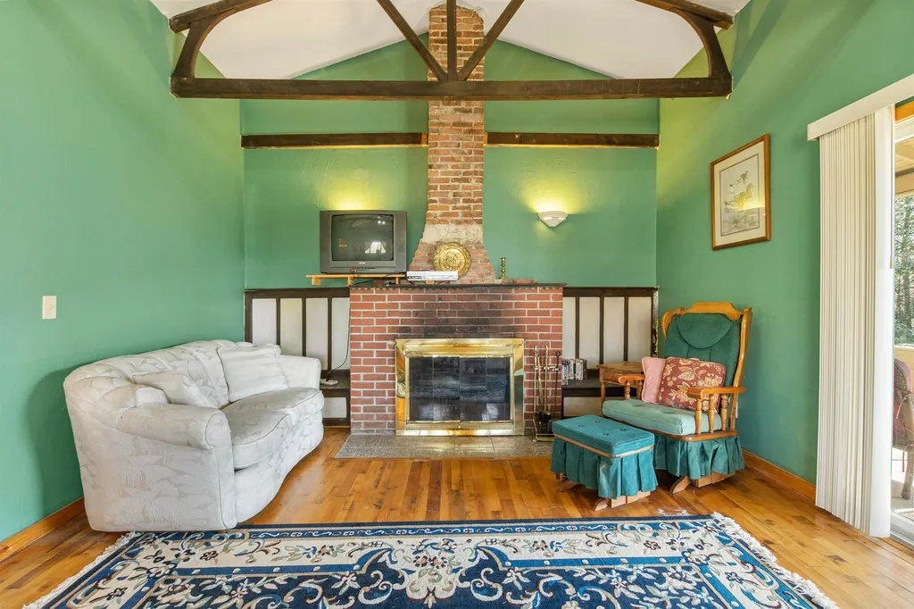 142 South Main Street Colebrook NH 03576