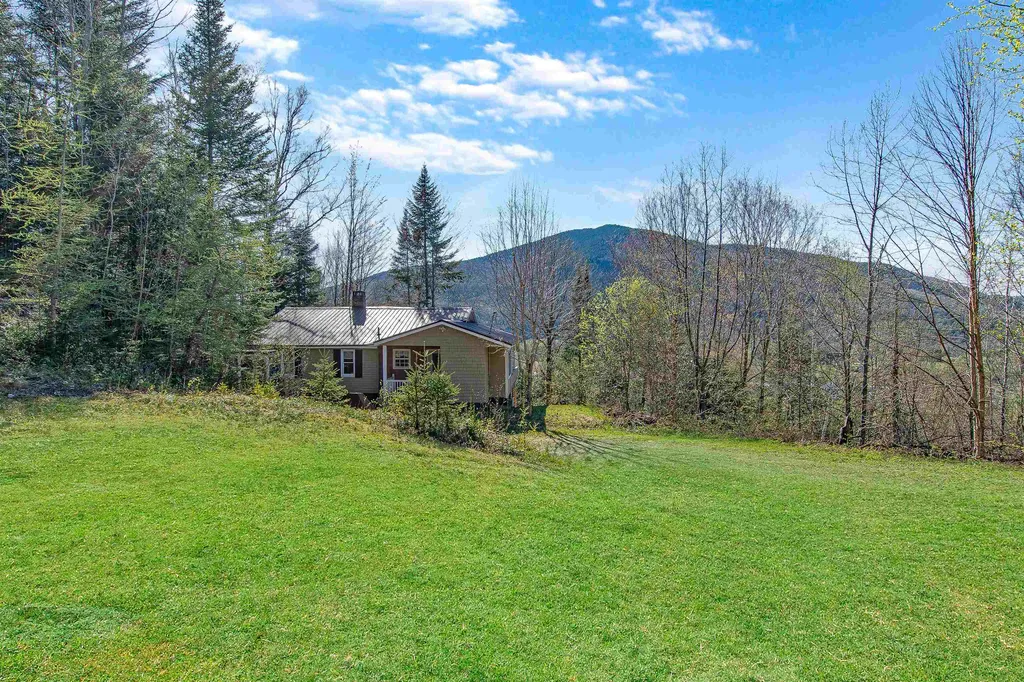 142 South Main Street Colebrook NH 03576