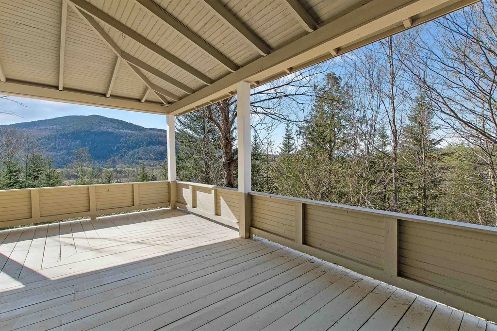 142 South Main Street Colebrook NH 03576