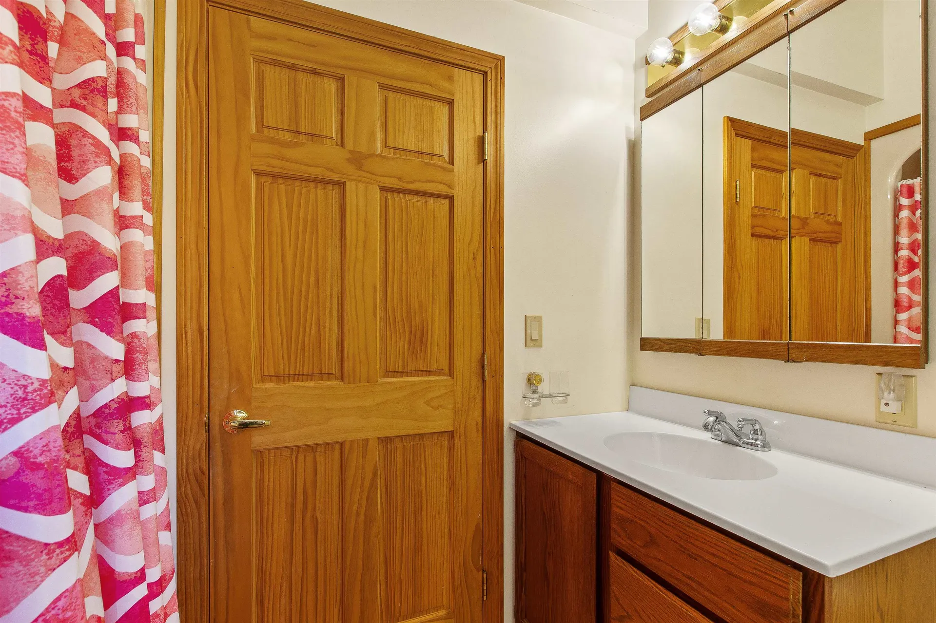 142 South Main Street Colebrook NH 03576