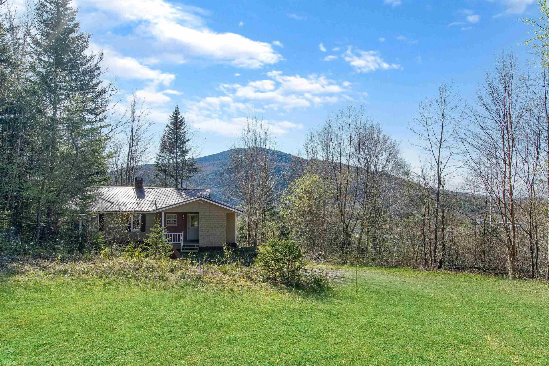 142 South Main Street Colebrook NH 03576