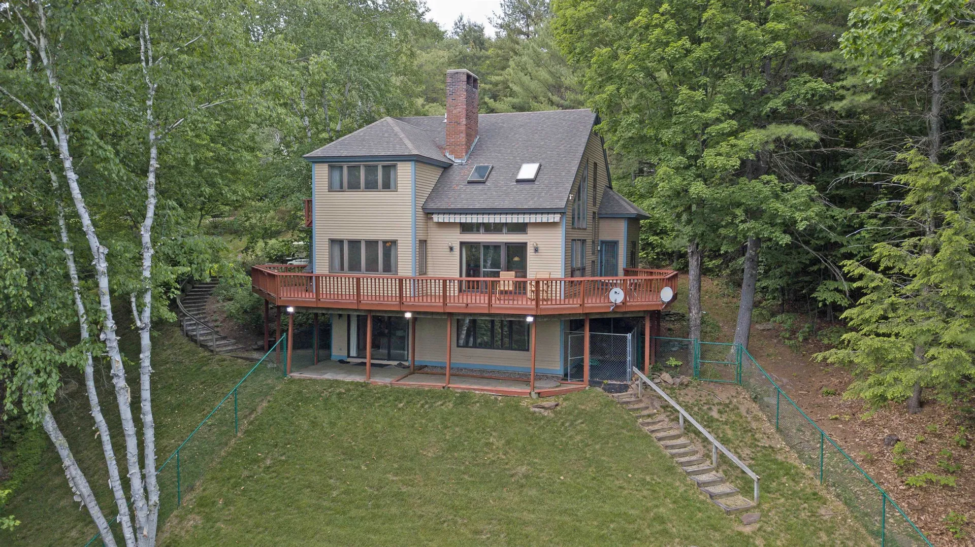 81 Leeward Lane Hartford VT 05059