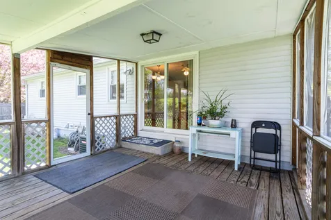 7 Pelham Street Nashua NH 03063