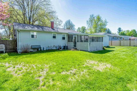 7 Pelham Street Nashua NH 03063